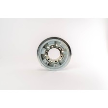 F4AE0481A - AMORTIGUADOR/POLEA