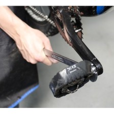 1610/2-Llave para pedal 15 x 15