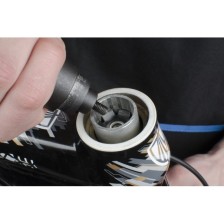 1682/4-Punzón para colocar la araña de dirección de 1 - 1.1/8