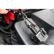 Alicates para liberar conectores eléctricos automotrices