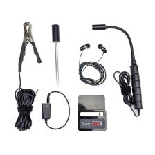 Estetoscopio 'Smart-Ear' con tapones para los oídos, pinza para sensor y pantalla en un teléfono inteligente.