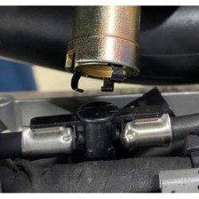 Herramienta de desmontaje y montaje de la línea de retorno de diésel