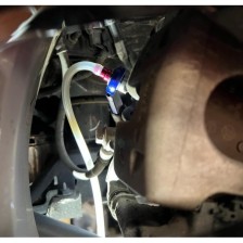 Juego de 8 vasos para purga de frenos de 7 mm a 12 mm con llave de carraca de 13 mm y válvula antirretorno integrada.