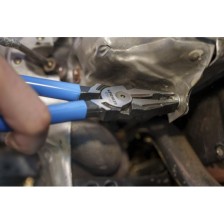 Alicates universales multifuncionales